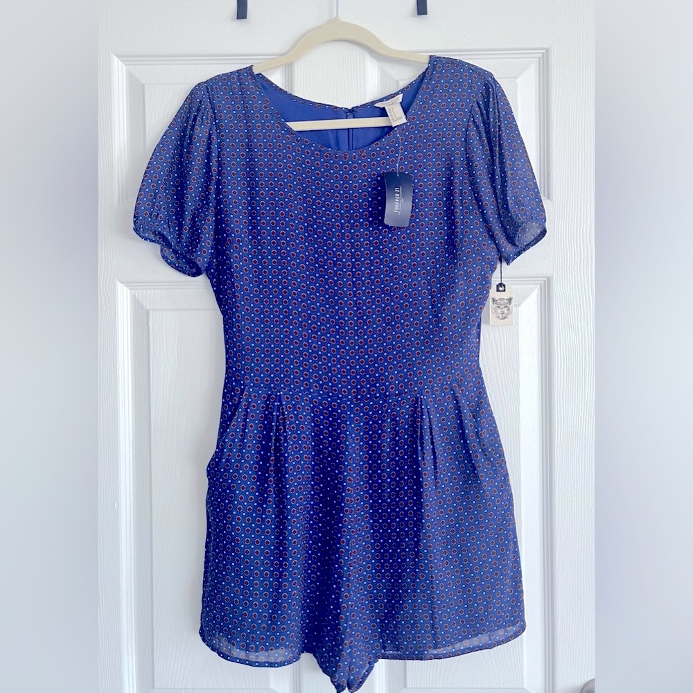 NWT Forever21 Romper Size Medium with pockets